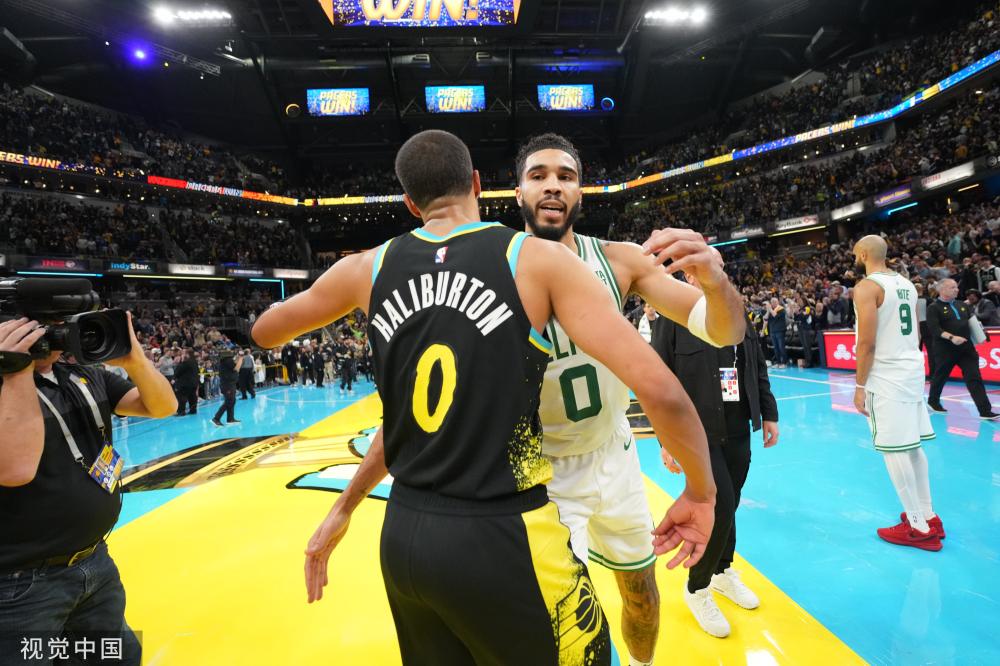 在球场上 在球场上