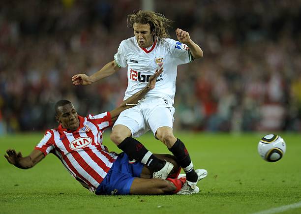 诋毁性质的 诋毁性质的