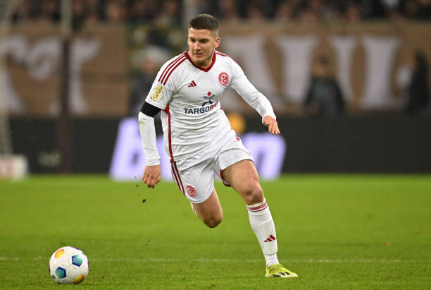 没有人会等 没有人会等