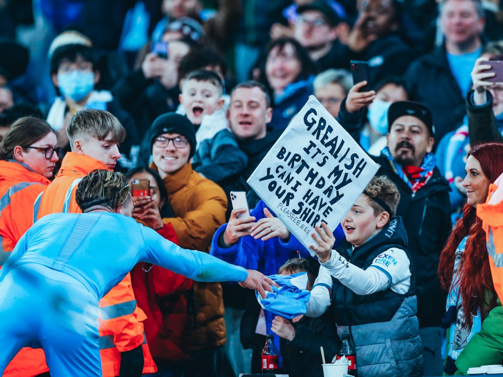 黑各自展现 黑各自展现